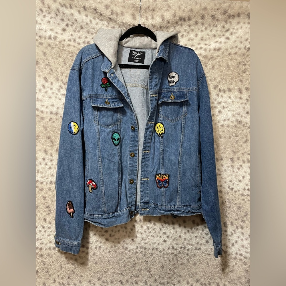 EIGHTY EIGHT BRAND PATCH WORK HOODED DENIM JACKET